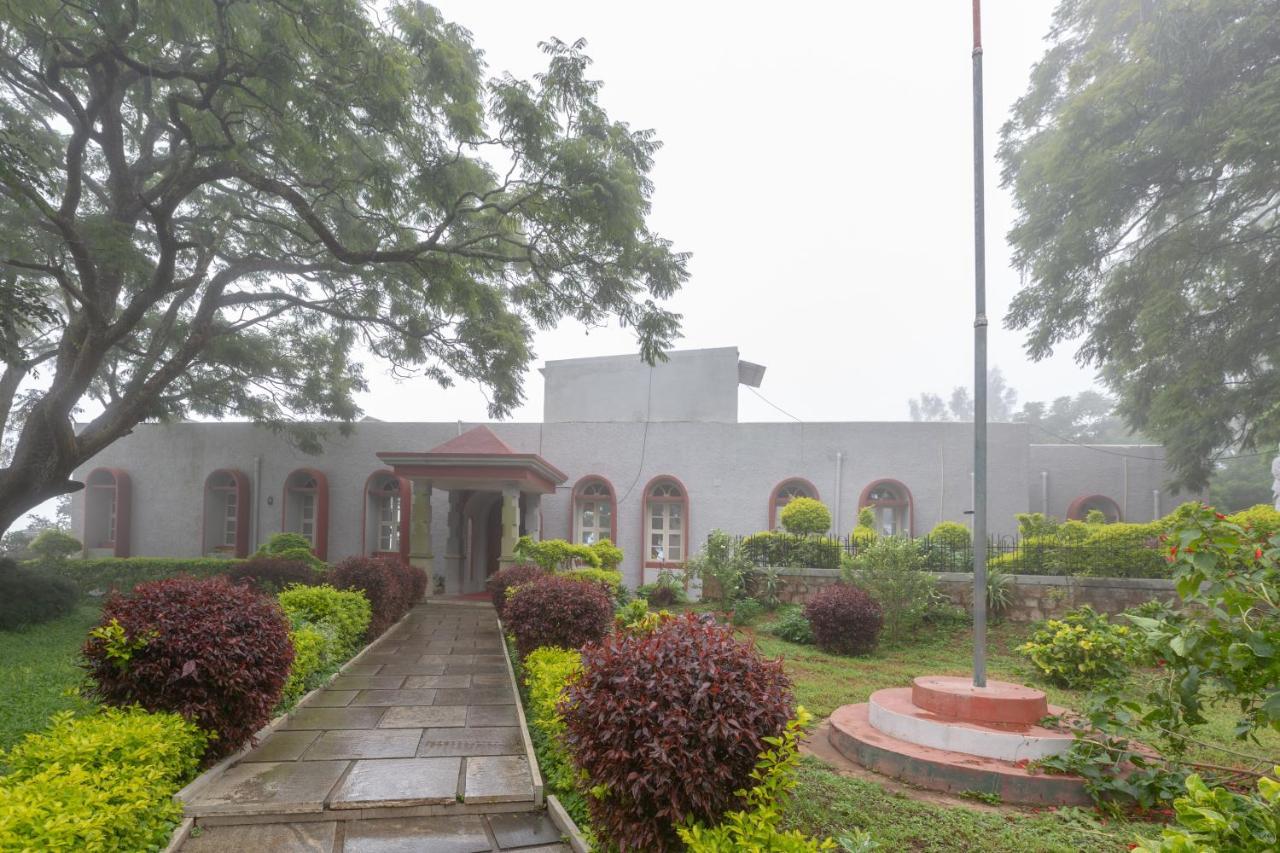 Kstdc Hotel Mayura Pine Top Nandi Hills ภายนอก รูปภาพ