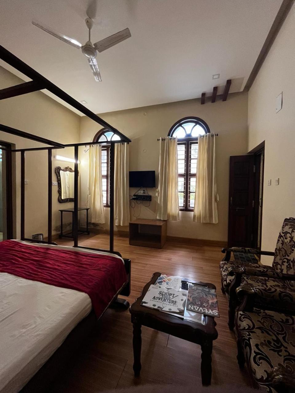 Kstdc Hotel Mayura Pine Top Nandi Hills ภายนอก รูปภาพ